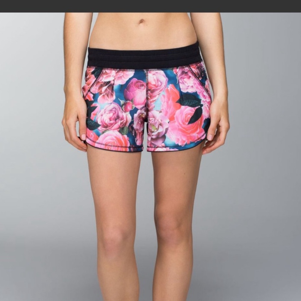 Lululemon Free Rein Short - Secret Garden LIKE NEW! OBO